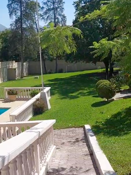 Quinta en Venta en El Barrial, Santiago, N.L.