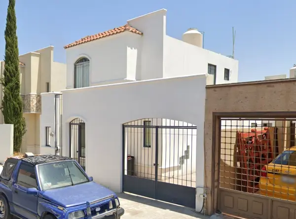 Casa en venta en Manantiales del Bosque, Ramos Arizpe — foto 3 de 7