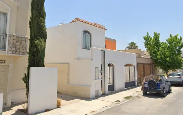 Casa en venta en Manantiales del Bosque, Ramos Arizpe — foto 2 de 7
