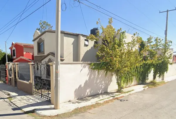 Casa en venta en El Baluarte, Saltillo — foto 3 de 9
