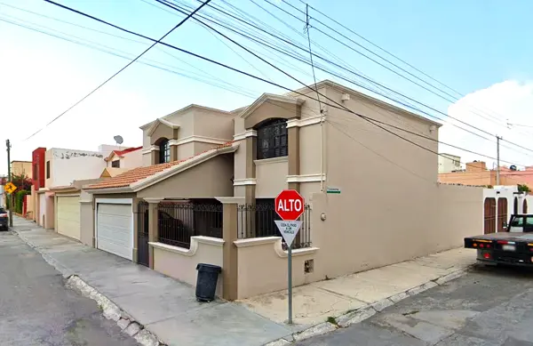 Casa en venta en Alpes Norte, Saltillo — foto 2 de 9