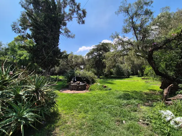 Casa en Venta en Tizayuca: Amplia Residencia con Gran Jardín