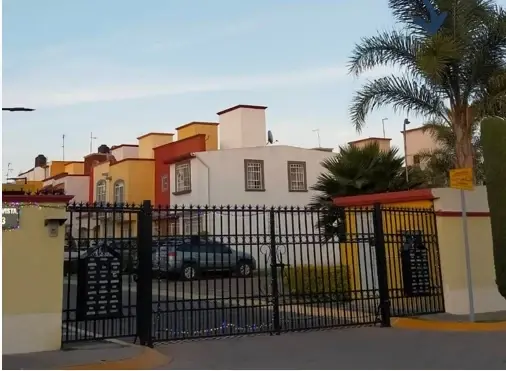 Casa en venta en Jardines de San Miguel lll, Cuautitlán Izcalli — foto 2 de 13