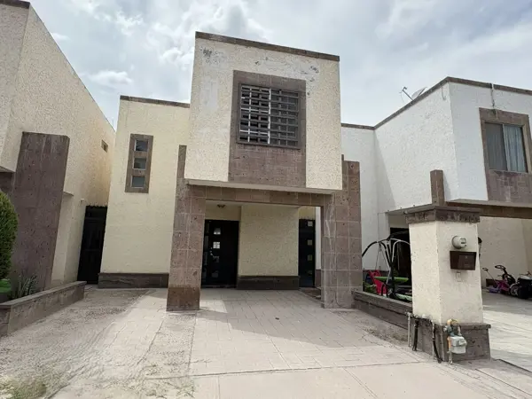 CASA AMUEBLADA EN RENTA. RESIDENCIAL SENDEROS