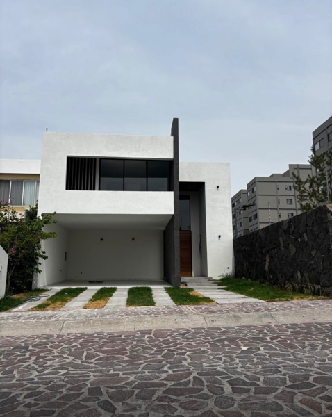 Hermosa Casa en Venta en La Campiña del Bosque