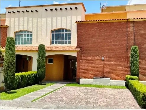 Casa en venta en Hacienda del Bosque, Metepec — foto 2 de 8