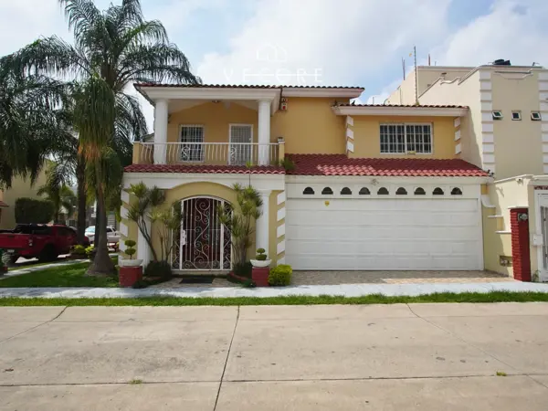 Casa en venta en Jardines del Nilo, Guadalajara, Jalisco