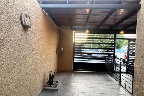 Casa en venta en Rincones de La Aurora, Saltillo — foto 3 de 33