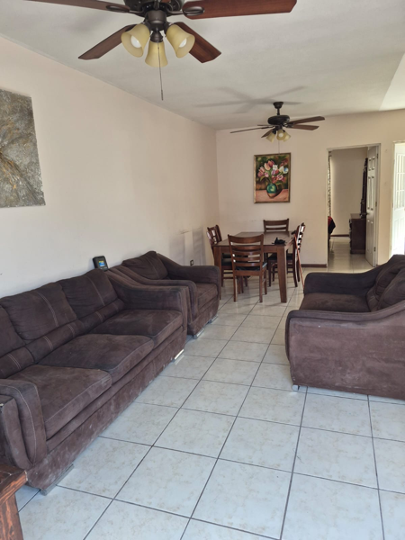 Casa en renta en Manantiales del Bosque, Ramos Arizpe — foto 3 de 11