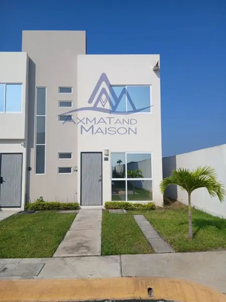 Casa en Venta en Fraccionamiento Privado en Veracruz con Alberca y Amenidades JX