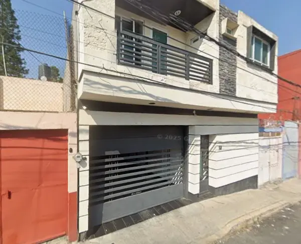 Casa en Venta en Miguel Hidalgo: Amplia Propiedad Habitacional en Daniel Garza