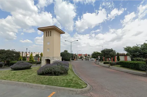 Casa en venta en San Nicolas Tolentino, Toluca — foto 2 de 16