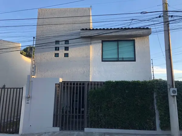 CASA AMUEBLADA EN RENTA DETRÁS DE PLAZA SAN DIEGO