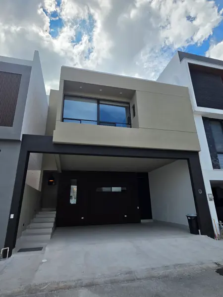 Casa en Venta en Cumbres Elite, Monterrey, Nuevo Leon — foto 1 de 11