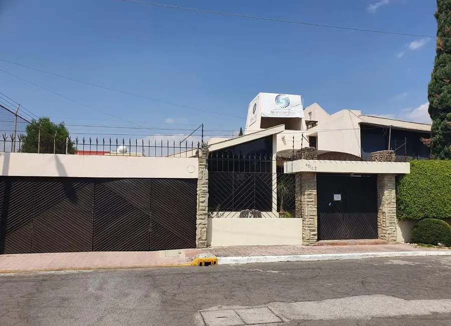 Casa Amplia De 4 Recamaras En Estrellas Del Sur Cerca De Plaza Las Animas y de Blvrd Atlixco. Casa Amplia De 4 Recamaras En Estrellas Del Sur Cerca De Plaza Las Animas y de Blvrd Atlixco.