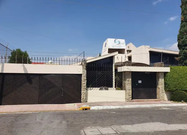 Casa Amplia De 4 Recamaras En Estrellas Del Sur Cerca De Plaza Las Animas y de Blvrd Atlixco. — foto 1 de 55