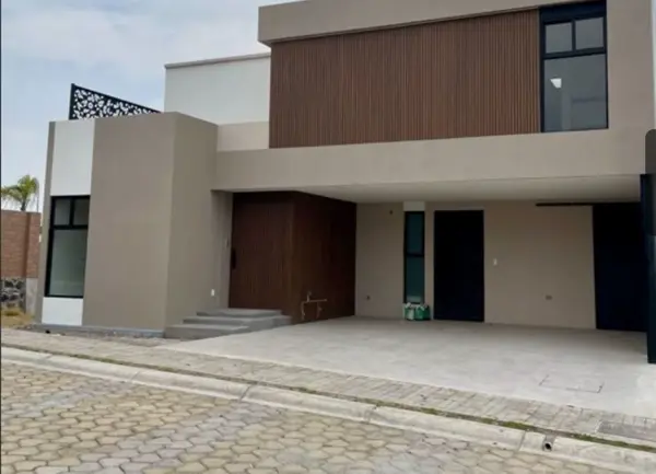 Casa en Venta Parque San Marino Cerca de Sonata Lomas de Angelopolis 4cv F190 — foto 1 de 17