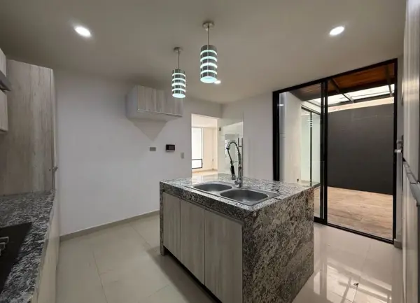 Casa en venta en Cholula de Rivadabia Centro, San Pedro Cholula — foto 2 de 24