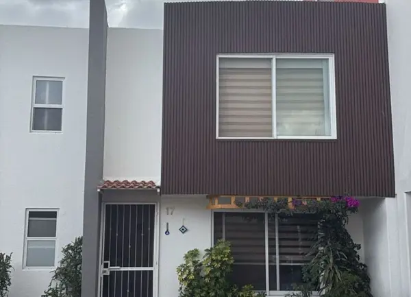 Hermosa Casa de 3 Habaitaciones y Patio en Venta Ubicado en el Fraccionamiento Real de bosque, Cuautlancingo — foto 1 de 13