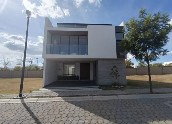 Nueva Casa de 3 Habitaciones en Venta Ubicada en Parque Colima En Lomas de Angelópolis