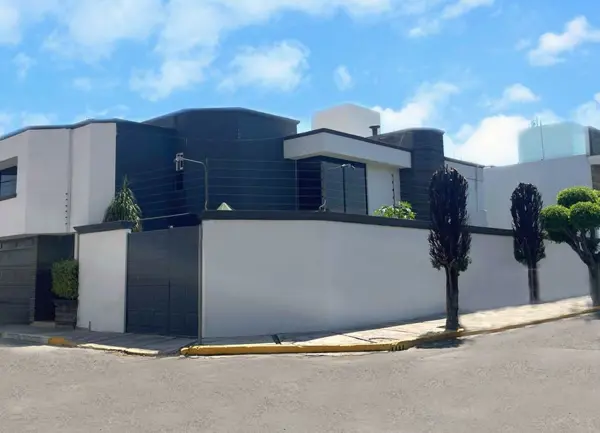 Casa de 4 Habitaciones en Venta Ubicada en Estrellas del Sur, Puebla — foto 1 de 19