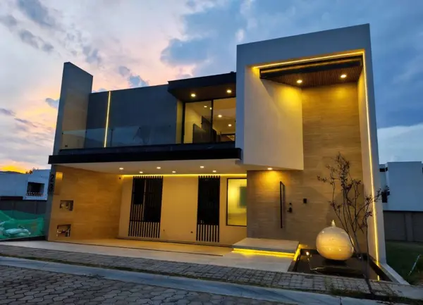 CASA EN VENTA PARQUE JALISCO 7CV $9,750,000 F044
