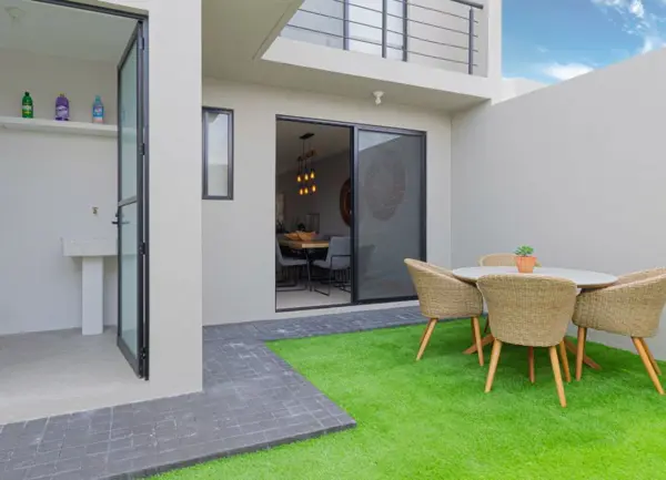 CASA EN VENTA LA RIOJA 1 LOMAS DE ANGELOPOLIS 6CV-C F149