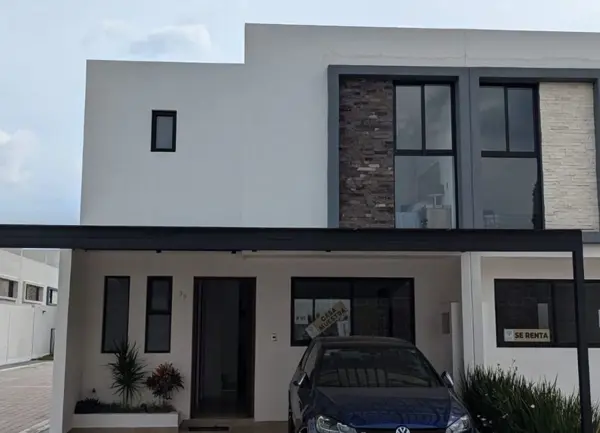 Casa De 3 Recamaras Con Excelentes Amenidades Cerca De Bodega Aurrera De Cuautlancingo.. — foto 1 de 21