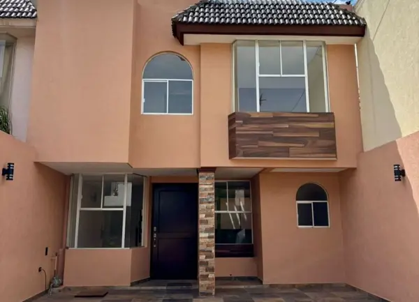 Casa en Venta Fracc Jacarandas por Galerias Serdan 1cv F187 — foto 1 de 11