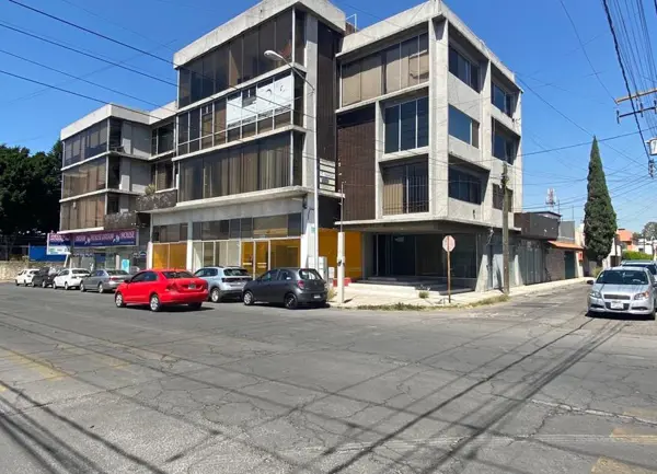 Local De 210m2 En Plaza Dorada (Excelente Ubicación).