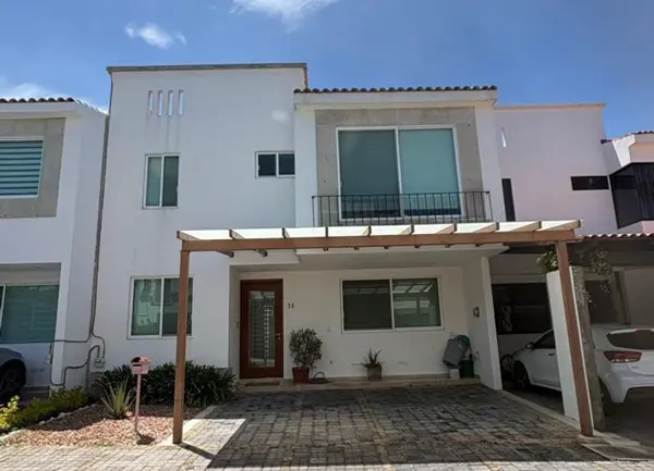 CASA EN RENTA PARQUE CASTELLANA 7CR F183