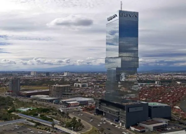 Oficinas Desde 57m2 En Torre Inxignia Cerca De La IBERO, Hospital Puebla y Del Parque Del Arte.