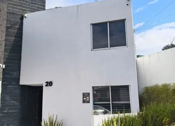 OFICINA EN RENTA LA PAZ A UNA CALLE DE LA IGLESIA DEL CIELO 4ECOR F038