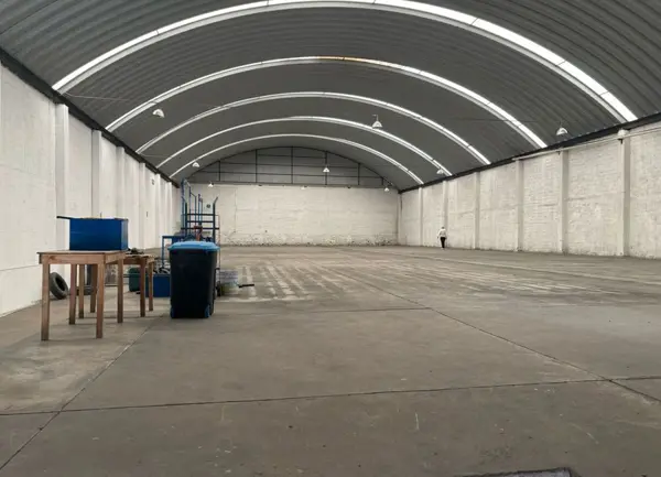 Increíble Bodega de 1,400 Metros En Renta Ubicada en Bosques de Sanctorum (Frente a la Volkswagen), Cuautlancingo