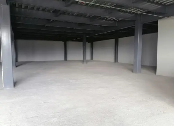 Oficina De 500m2 En Torre Con vigilancia Y Elevador Por Galerias Serdan.