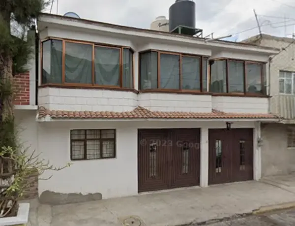 Casa de 4 recámaras en venta en Nezahualcóyotl, Estado de México - Excelente ubicación