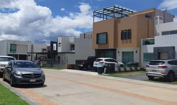 CASA EN VENTA DE GARANTIA BANCARIA