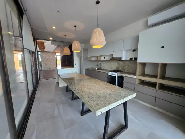 Casa en Venta en Dzemul, Yucatán | 4 Recámaras y 4.5 Baños