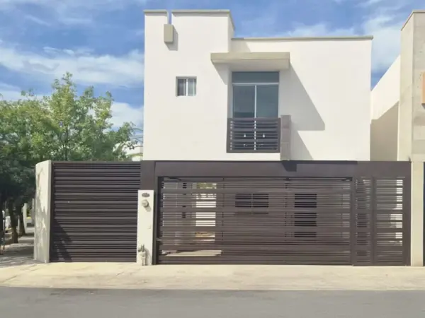 *EQUIPAMIENTO PREMIUM:*
15 paneles,  2 cajones estacionamiento exclusivo
