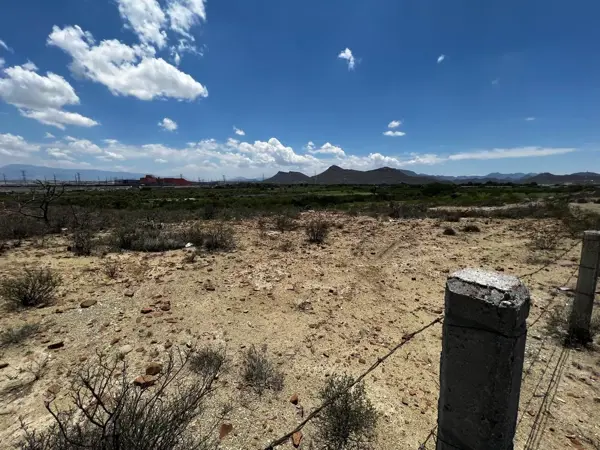 Terreno en venta en Mesón del Norte, Ramos Arizpe — foto 3 de 6