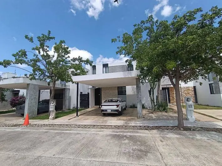 Casa en renta en Olivos, Conkal — foto 1 de 15