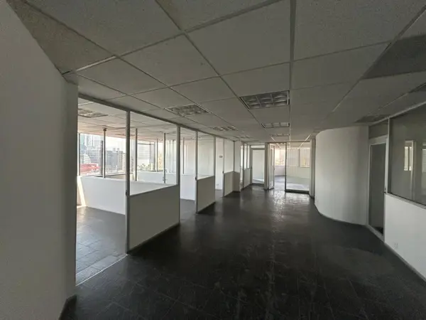 Oficina en Renta - Piso 13 - 244 m2 — foto 1 de 20