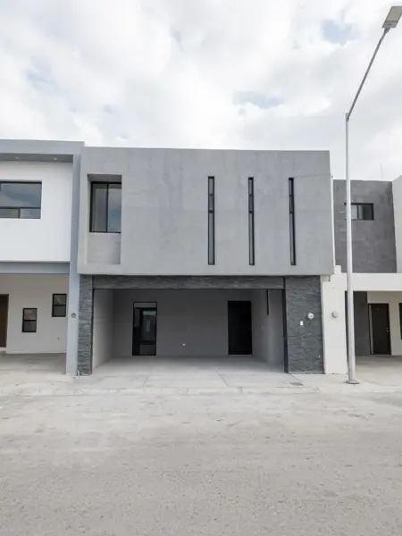 Hermosa Casa Nueva en Privanzas de Mirasierra | ¡Equipada y lista para habitar!