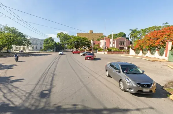 HOTEL EN FUNCIONAMIENTO EN VENTA UBICADO EN EL CORAZÓN DE MÉRIDA, EN UNA DE LAS PRINCIPALES AVENIDAS