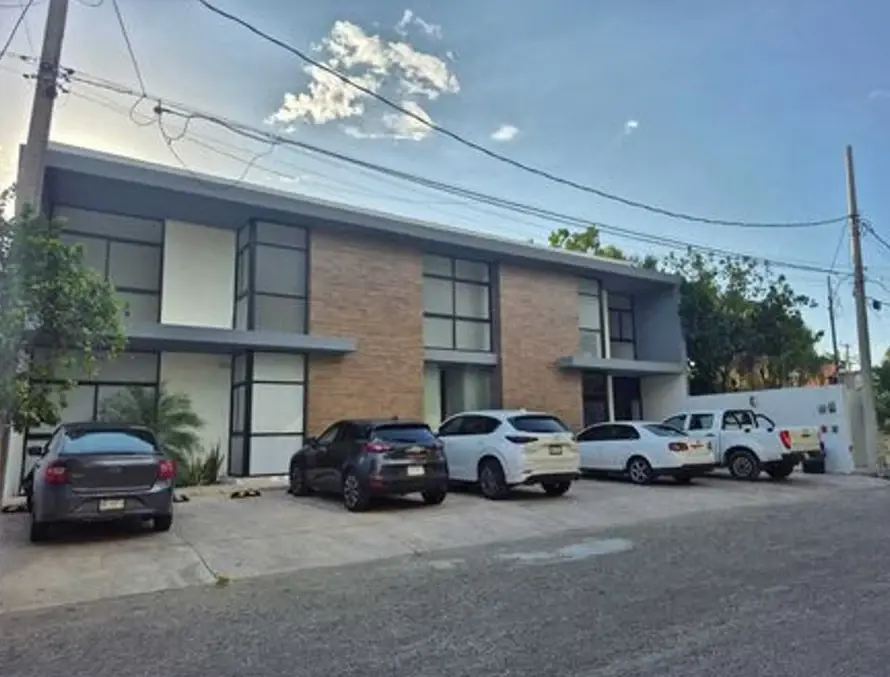 Oficina en renta en San Antonio Cinta, Mérida — foto 1 de 8