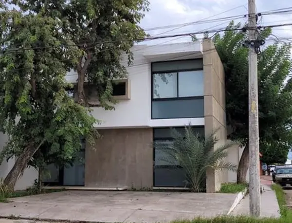 Oficina en renta en Montecristo, planta baja, lista para ocupar