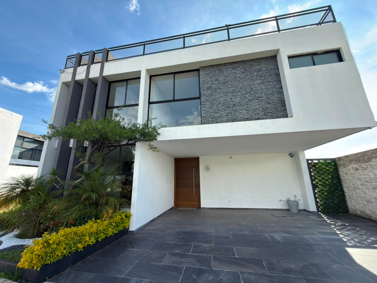 Casa en venta en Lomas de Angelópolis, Ocoyucan — foto 1 de 26