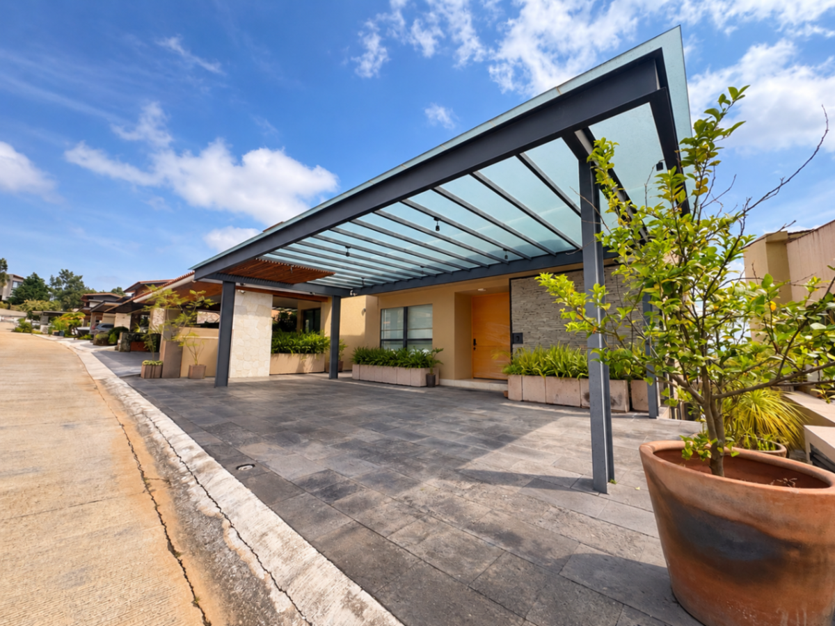 Casa en venta en Montaña Monarca I, Morelia — foto 1 de 28
