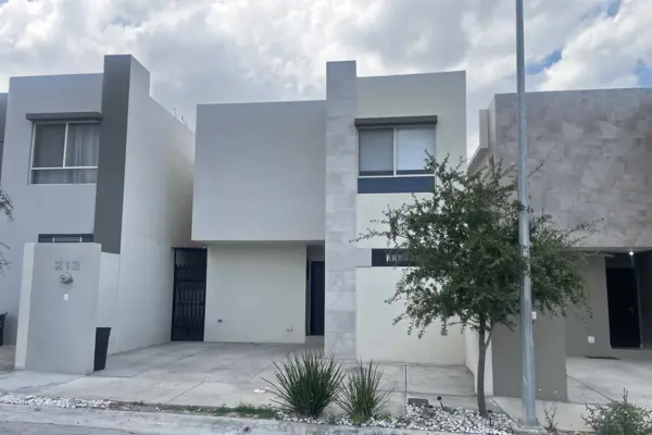 Casa en RENTA| Residencial Cantabria