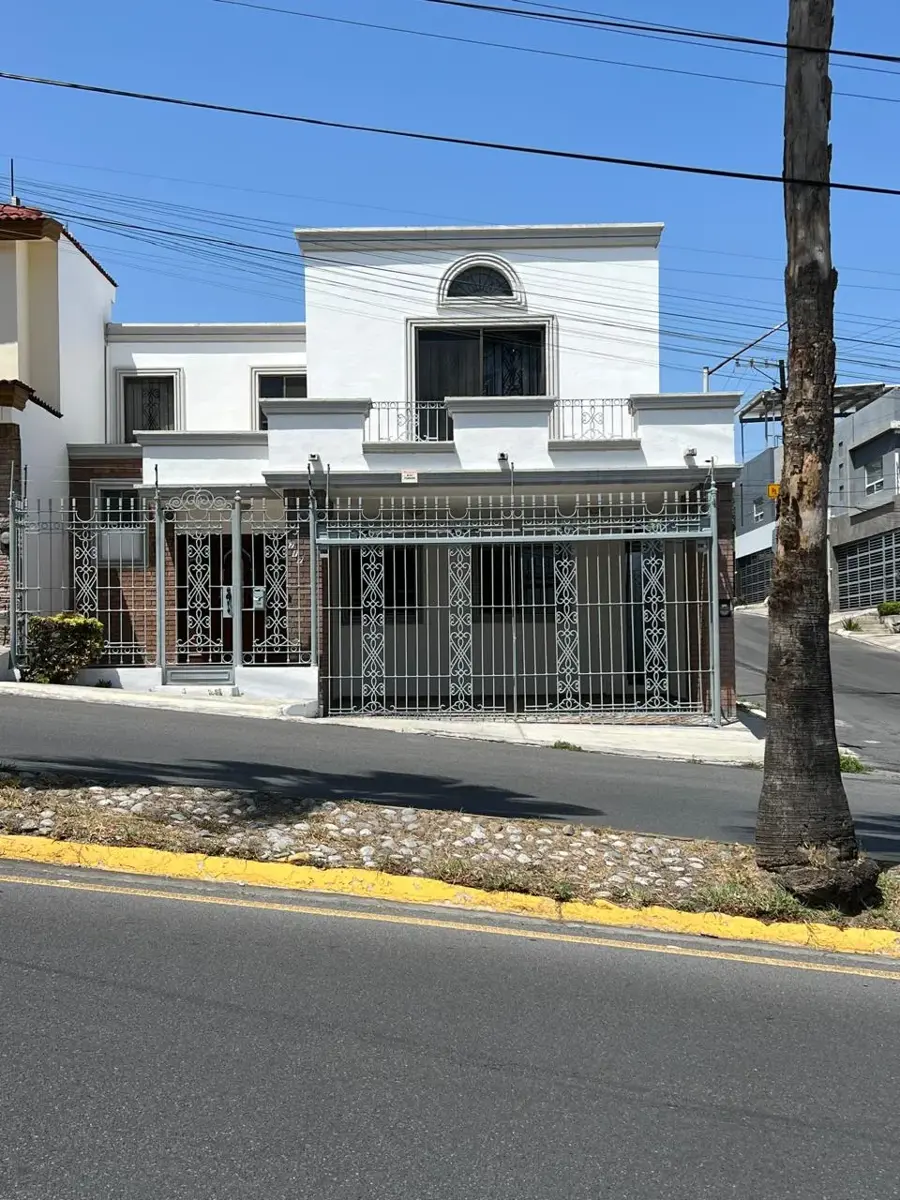 Casa en renta en Las Cumbres, Monterrey — foto 1 de 26